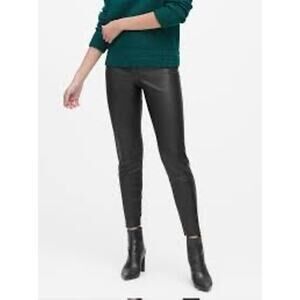 Banana Republic “Devon” Faux Leather Skinny Leggings Preppy Sustainable Vegan 6